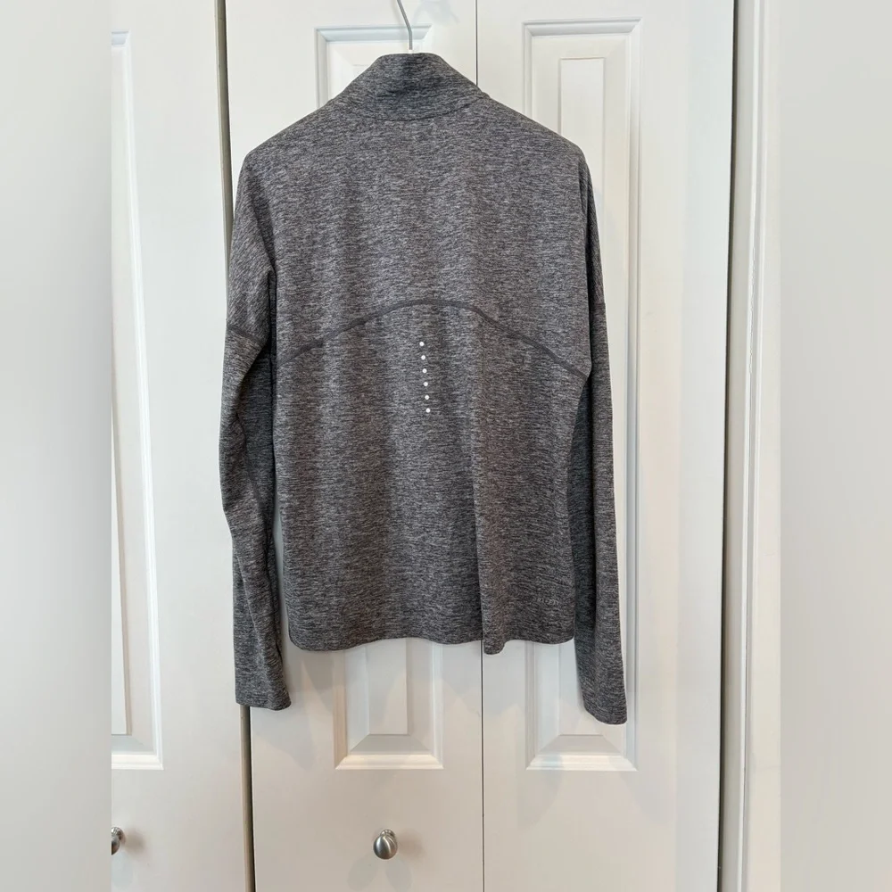 Nike 1/2 Zip Running Top - Size Small. - Picture 4 of 14
